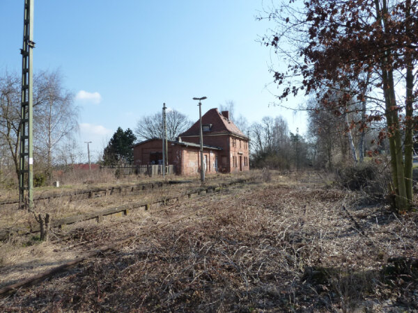 Bahnhof (2)-v