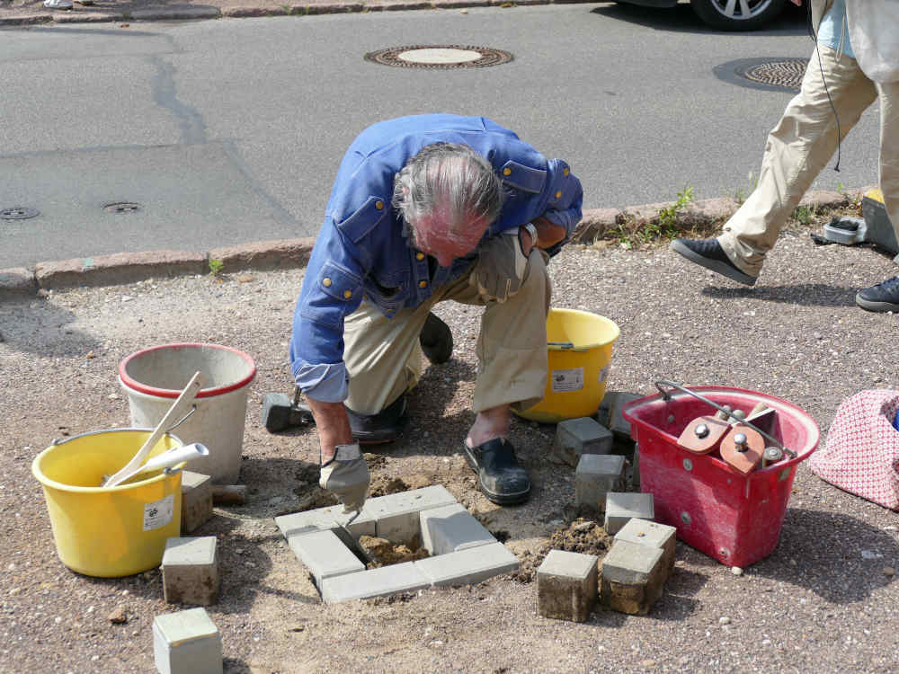 4-230620-Stolpersteine Dölau (37) 1000 35%