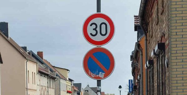 2-251014_ 30kmh aus